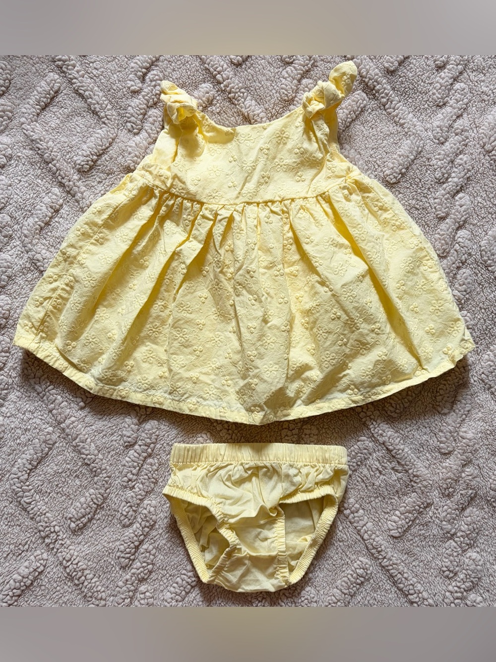 Oshkosh Baby Girl 3M Dress Set - Yellow Eyelet Sundress & Bloomers 2pc Outfit
